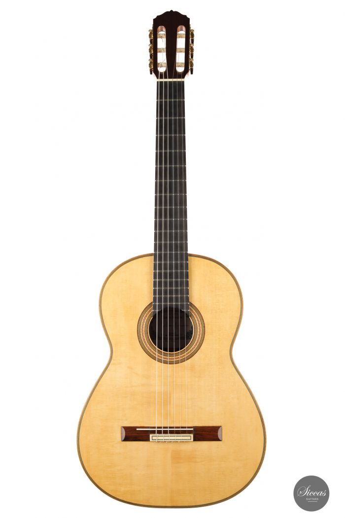 Classical guitar Tobias Braun 2021 1