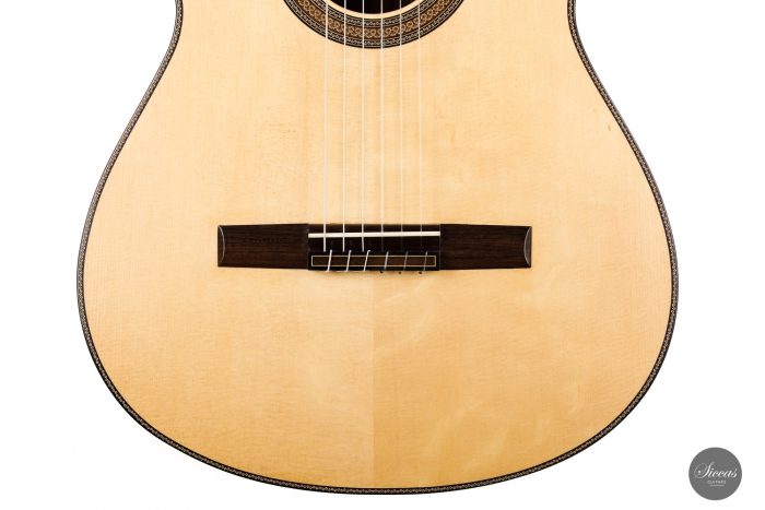 Classical guitar Mijail Kharash 2020 6