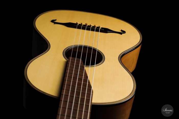 Classical guitar Martin Okencia 2020 15