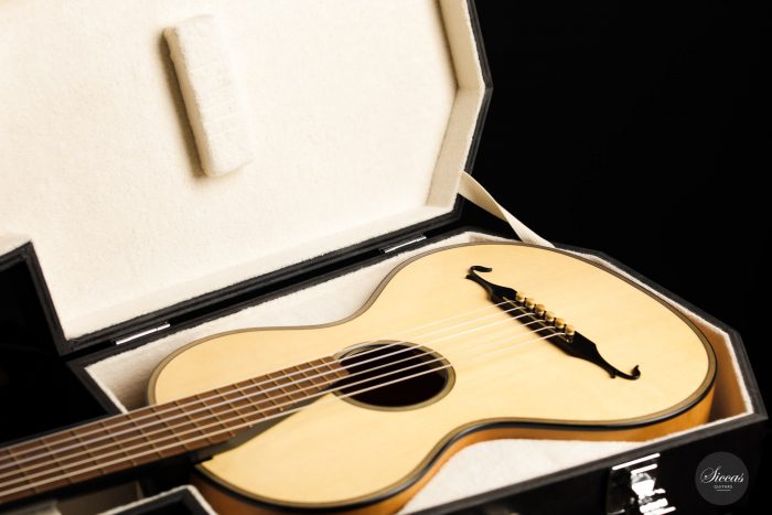 Classical guitar Martin Okencia 2020 25